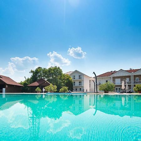 Appartamento Aranyszarvas Panzio, Etterem Es Grillterasz Esterno foto