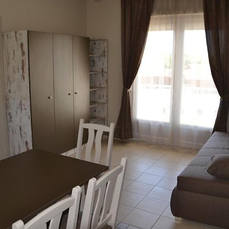 Appartamento Aranyszarvas Panzio, Etterem Es Grillterasz Esterno foto